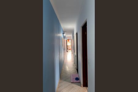 Casa à venda com 202m², 3 quartos e 2 vagasCorredor