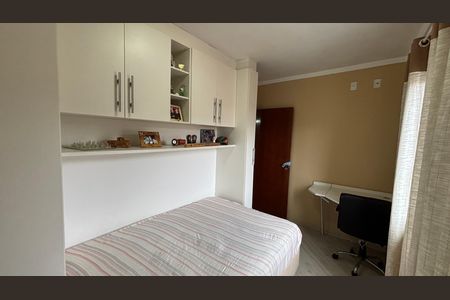 Casa à venda com 202m², 3 quartos e 2 vagasQuarto 2