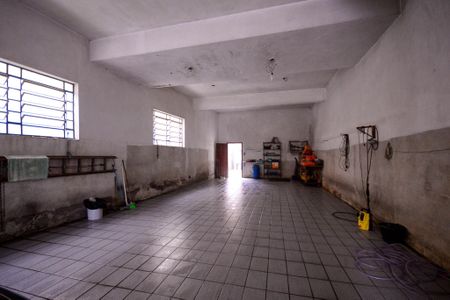 Casa para alugar com 385m², 4 quartos e 8 vagas Casa para alugar com 385m², 4 quartos e 8 vagasGaragem