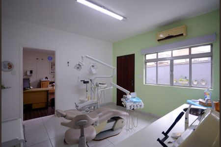 Casa para alugar com 385m², 4 quartos e 8 vagas Casa para alugar com 385m², 4 quartos e 8 vagasCasa 2 - Sala de Jantar