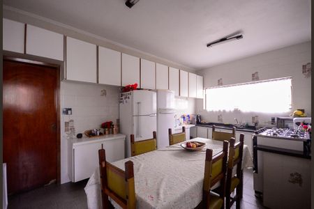 Casa para alugar com 385m², 4 quartos e 8 vagas Casa para alugar com 385m², 4 quartos e 8 vagasCasa 1 - Cozinha