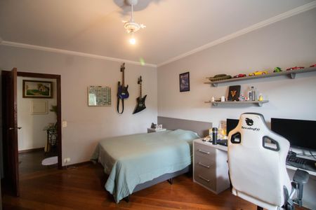 Casa à venda com 350m², 5 quartos e 5 vagasQUARTO 4