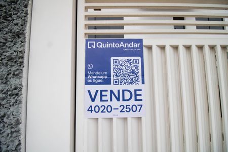 Casa à venda com 350m², 5 quartos e 5 vagasPLAQUINHA