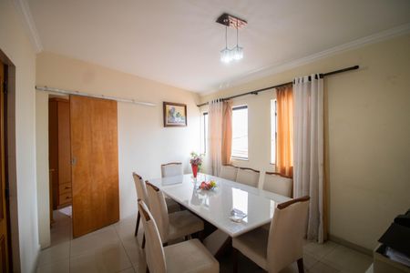 Casa à venda com 350m², 5 quartos e 5 vagasSALA DE JANTAR
