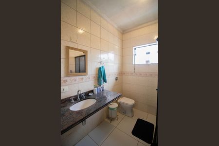 Casa à venda com 350m², 5 quartos e 5 vagasBANHEIRO 