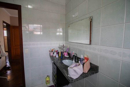 Casa à venda com 350m², 5 quartos e 5 vagasBANHEIRO DA SUÍTE 2
