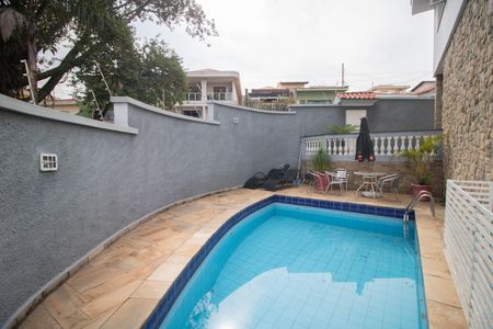 Casa à venda com 350m², 5 quartos e 5 vagasPISCINA