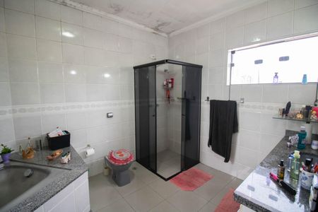 Casa à venda com 350m², 5 quartos e 5 vagasBANHEIRO DA SUÍTE 1