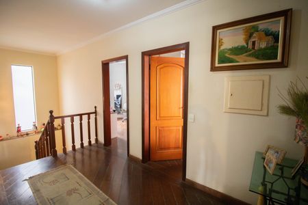 Casa à venda com 350m², 5 quartos e 5 vagasHALL DOS QUARTOS