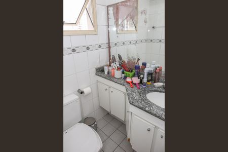 Apartamento à venda com 81m², 3 quartos e 2 vagasBanheiro da Suíte