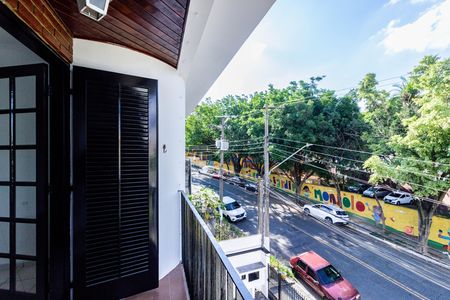 Casa para alugar com 200m², 3 quartos e 4 vagas Casa para alugar com 200m², 3 quartos e 4 vagasVaranda Quarto 1