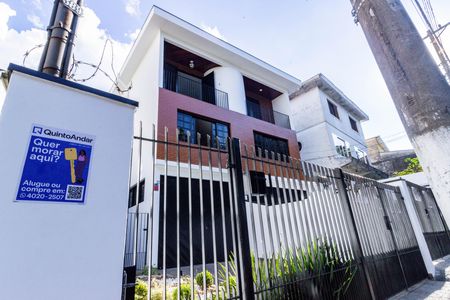 Casa para alugar com 200m², 3 quartos e 4 vagas Casa para alugar com 200m², 3 quartos e 4 vagasFachada