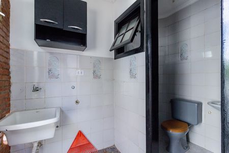 Casa para alugar com 200m², 3 quartos e 4 vagas Casa para alugar com 200m², 3 quartos e 4 vagasLavanderia