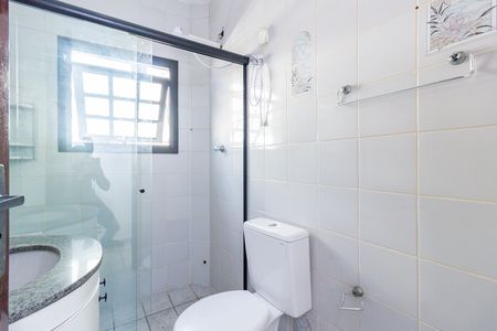Casa para alugar com 200m², 3 quartos e 4 vagas Casa para alugar com 200m², 3 quartos e 4 vagasBanheiro 1