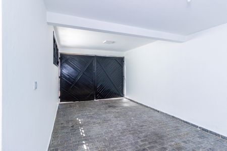 Casa para alugar com 200m², 3 quartos e 4 vagas Casa para alugar com 200m², 3 quartos e 4 vagasGaragem