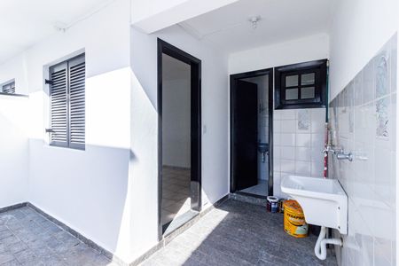 Casa para alugar com 200m², 3 quartos e 4 vagas Casa para alugar com 200m², 3 quartos e 4 vagasLavanderia