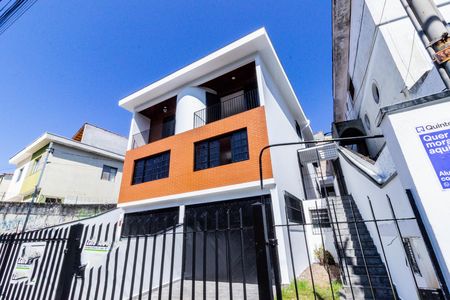 Casa para alugar com 200m², 3 quartos e 4 vagas Casa para alugar com 200m², 3 quartos e 4 vagasFachada