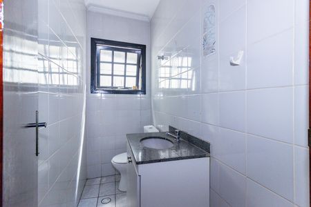 Casa para alugar com 200m², 3 quartos e 4 vagas Casa para alugar com 200m², 3 quartos e 4 vagasBanheiro 2