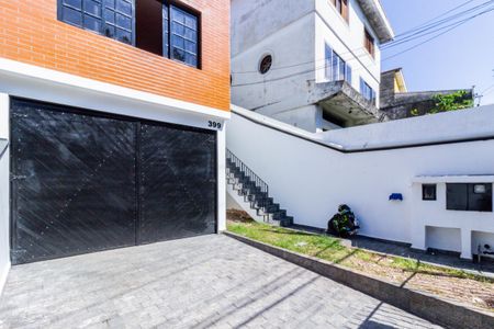 Casa para alugar com 200m², 3 quartos e 4 vagas Casa para alugar com 200m², 3 quartos e 4 vagasQuintal