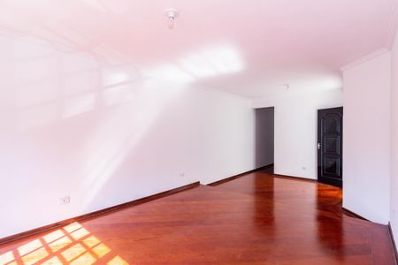 Casa para alugar com 200m², 3 quartos e 4 vagas Casa para alugar com 200m², 3 quartos e 4 vagasSala
