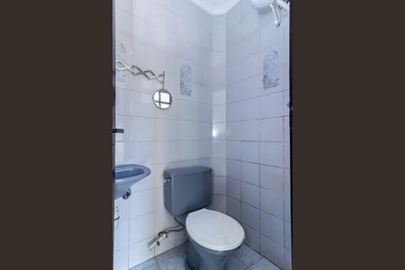 Casa para alugar com 200m², 3 quartos e 4 vagas Casa para alugar com 200m², 3 quartos e 4 vagasBanheiro dos Fundos