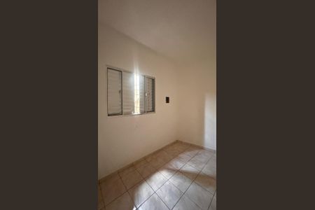 Quarto de casa para alugar com 2 quartos, 60m² em Vila Ramos, São Paulo