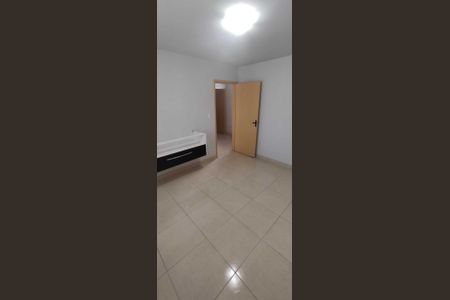 Sala de casa para alugar com 2 quartos, 200m² em Santa Genoveva, Goiânia