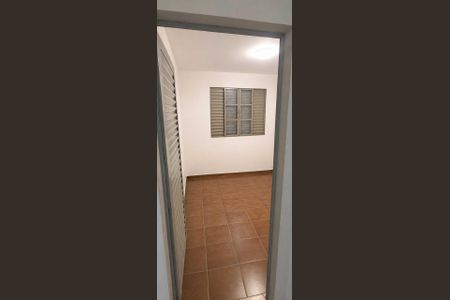 Quarto de casa para alugar com 2 quartos, 200m² em Santa Genoveva, Goiânia