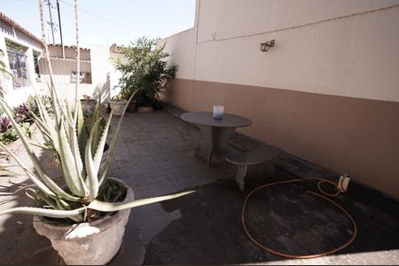 Casa para alugar com 3 quartos, 200m² em Santa Genoveva, Goiânia