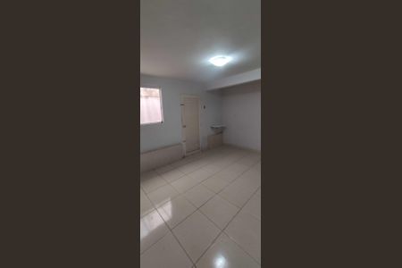 Sala de casa para alugar com 2 quartos, 200m² em Santa Genoveva, Goiânia