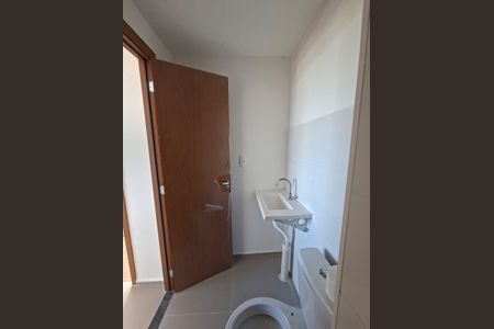 Apartamento para alugar com 47m², 2 quartos e sem vagaBanheiro