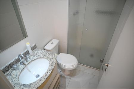 Apartamento à venda com 59m², 2 quartos e 1 vaga Apartamento à venda com 59m², 2 quartos e 1 vagaBanheiro Social