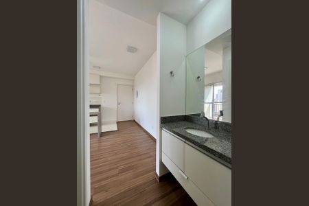 Banheiro de apartamento para alugar com 1 quarto, 36m² em Cambuí, Campinas