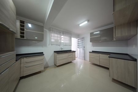 Casa para alugar com 250m², 3 quartos e 3 vagasCozinha