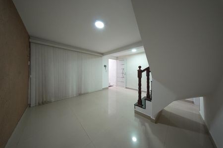 Casa para alugar com 250m², 3 quartos e 3 vagasSala