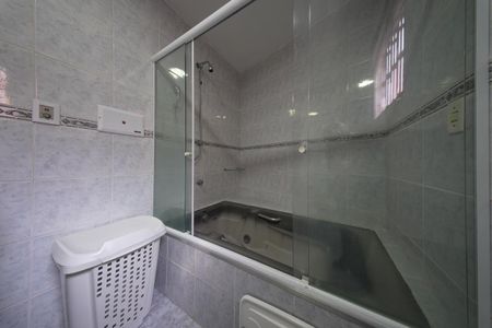 Casa para alugar com 250m², 3 quartos e 3 vagasBanheiro da Suíte