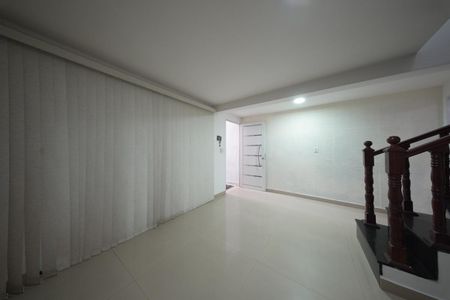 Casa para alugar com 250m², 3 quartos e 3 vagasSala