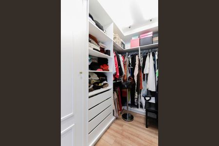 Apartamento à venda com 196m², 3 quartos e 3 vagasCloset 1 da suíte 1