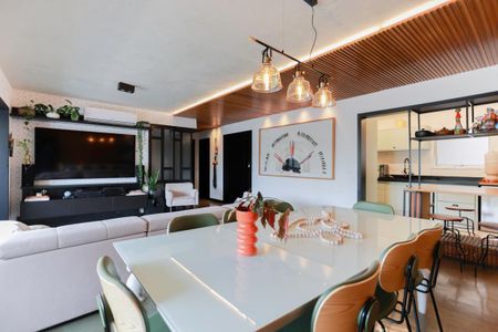 Apartamento à venda com 196m², 3 quartos e 3 vagasSala