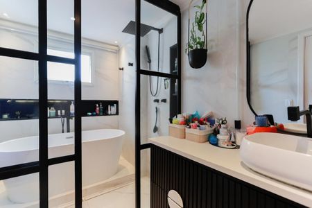 Apartamento à venda com 196m², 3 quartos e 3 vagasBanheiro da suíte 1