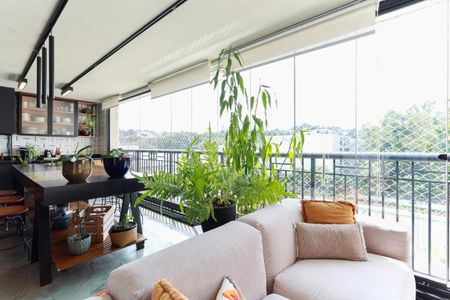 Apartamento à venda com 196m², 3 quartos e 3 vagasVaranda gourmet