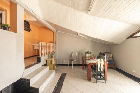 Casa de condomínio para alugar com 140m², 1 quarto e sem vagaSala