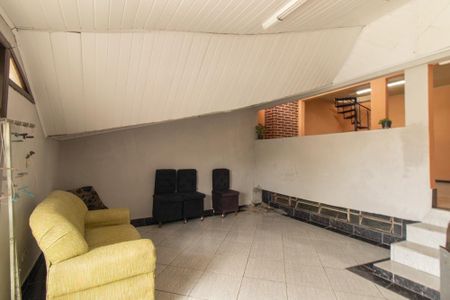 Casa de condomínio para alugar com 140m², 1 quarto e sem vagaSala