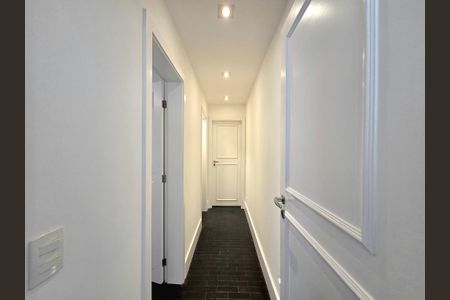 Apartamento para alugar com 126m², 2 quartos e 2 vagas Apartamento para alugar com 126m², 2 quartos e 2 vagasCorredor