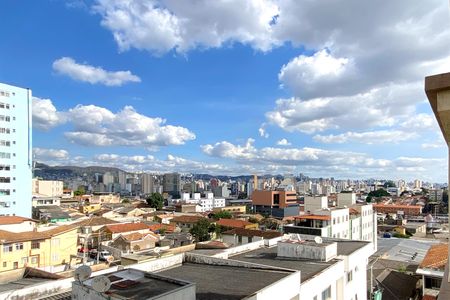 Vista da Sala de apartamento à venda com 3 quartos, 90m² em Lagoinha, Belo Horizonte