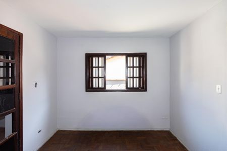 Casa à venda com 130m², 3 quartos e 4 vagas