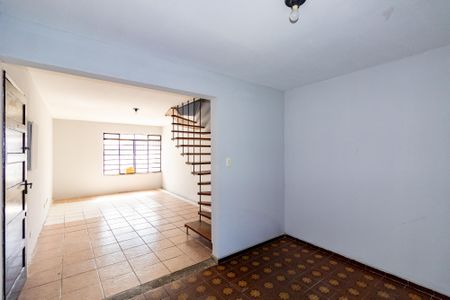 Casa à venda com 130m², 3 quartos e 4 vagas