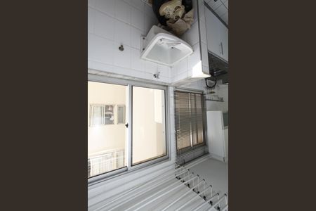 Apartamento à venda com 77m², 3 quartos e 2 vagasÁrea de Serviço