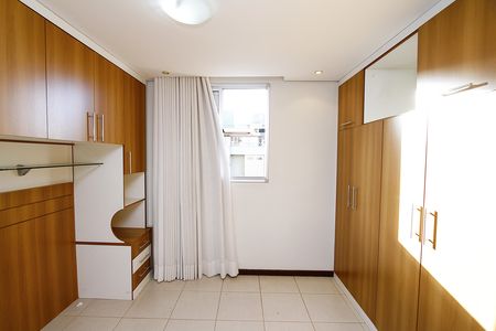 Apartamento à venda com 77m², 3 quartos e 2 vagasSuíte
