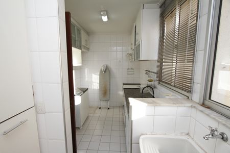 Apartamento à venda com 77m², 3 quartos e 2 vagasÁrea de Serviço